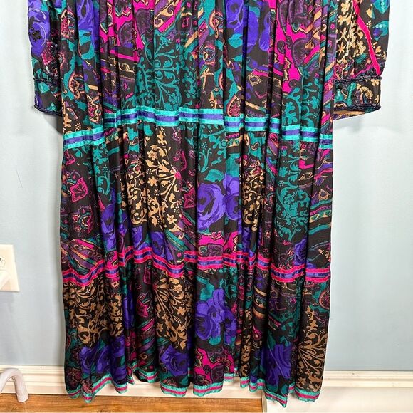 Vintage Judith Ann Creations 100% Silk Floral Patterns Embellished Maxi Dress M - Picture 3 of 16